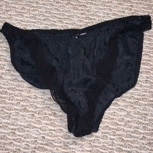 black lacey underwear size M